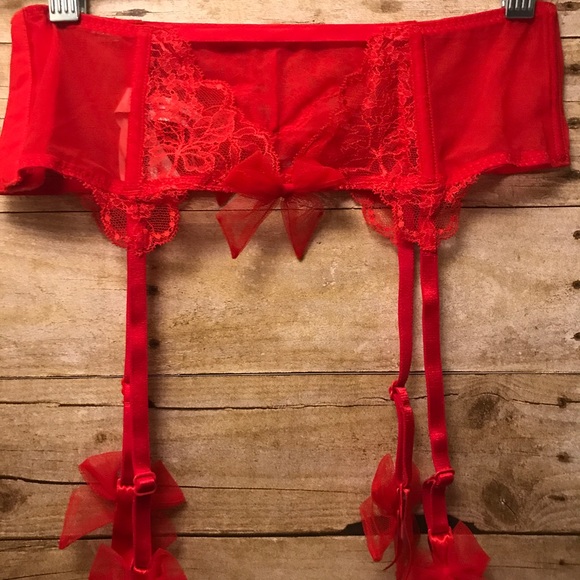 VICTORIA SECRET GARTER BELT - Picture 2 of 4